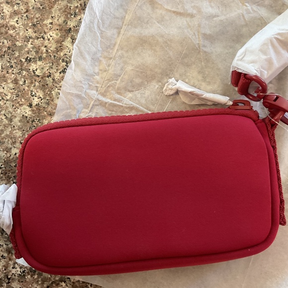 Dagne Dover x Sephora NWT Limited Edition Mara Phone Sling  New with tags - Picture 6 of 8